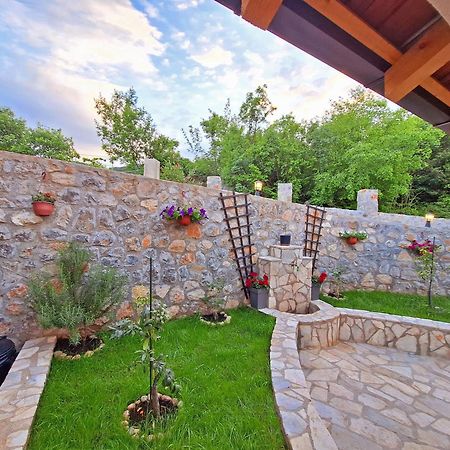 Sunny Side Apartments Rijeka Crnojevića Εξωτερικό φωτογραφία