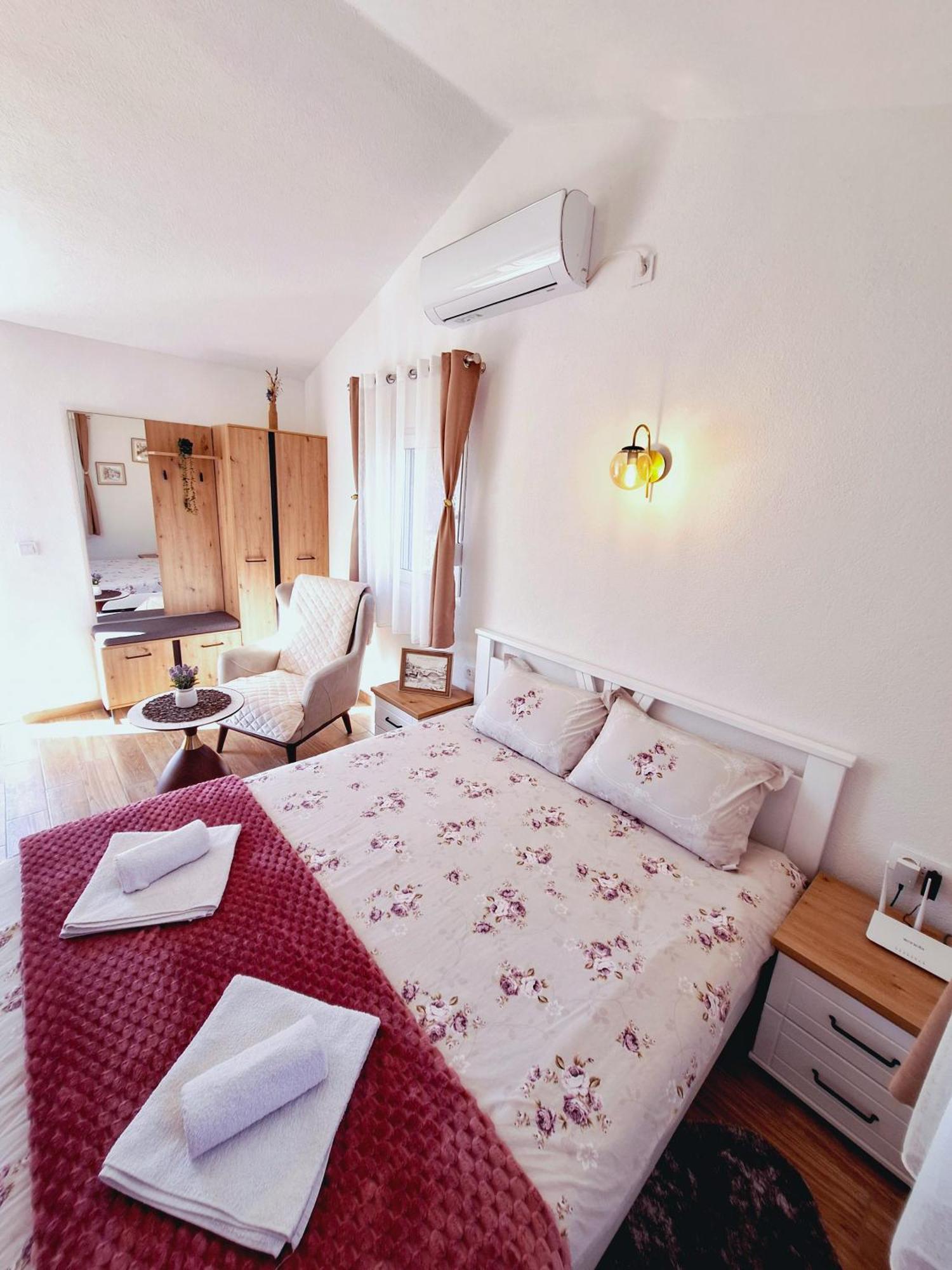 Sunny Side Apartments Rijeka Crnojevića Εξωτερικό φωτογραφία