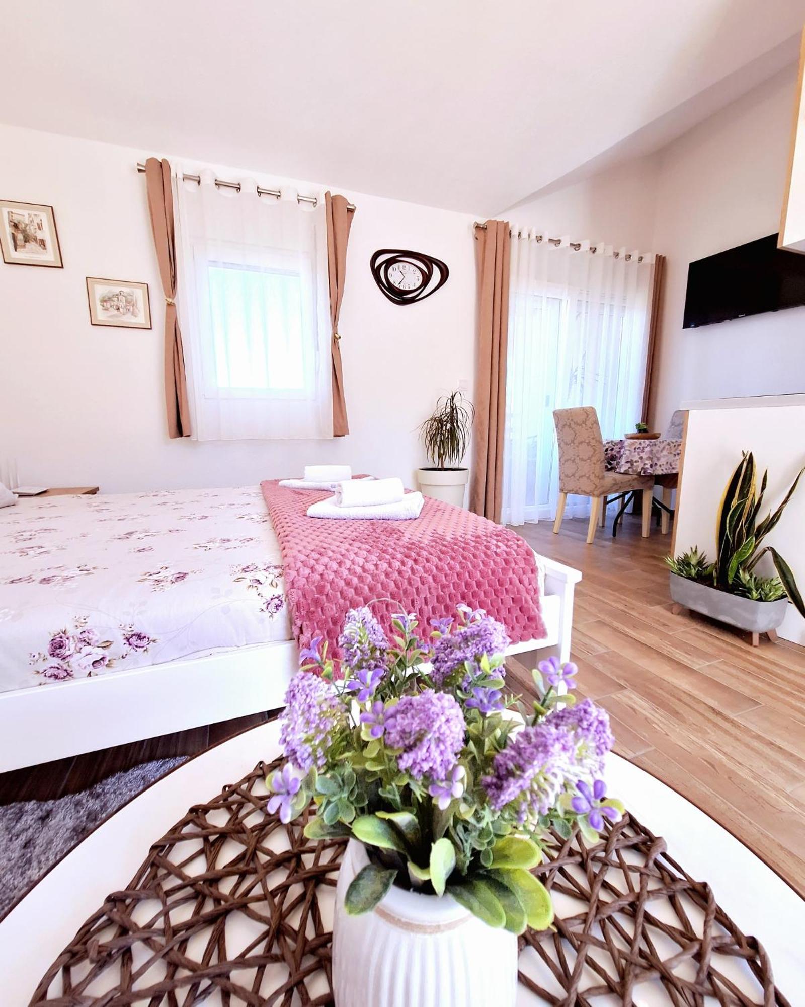 Sunny Side Apartments Rijeka Crnojevića Εξωτερικό φωτογραφία