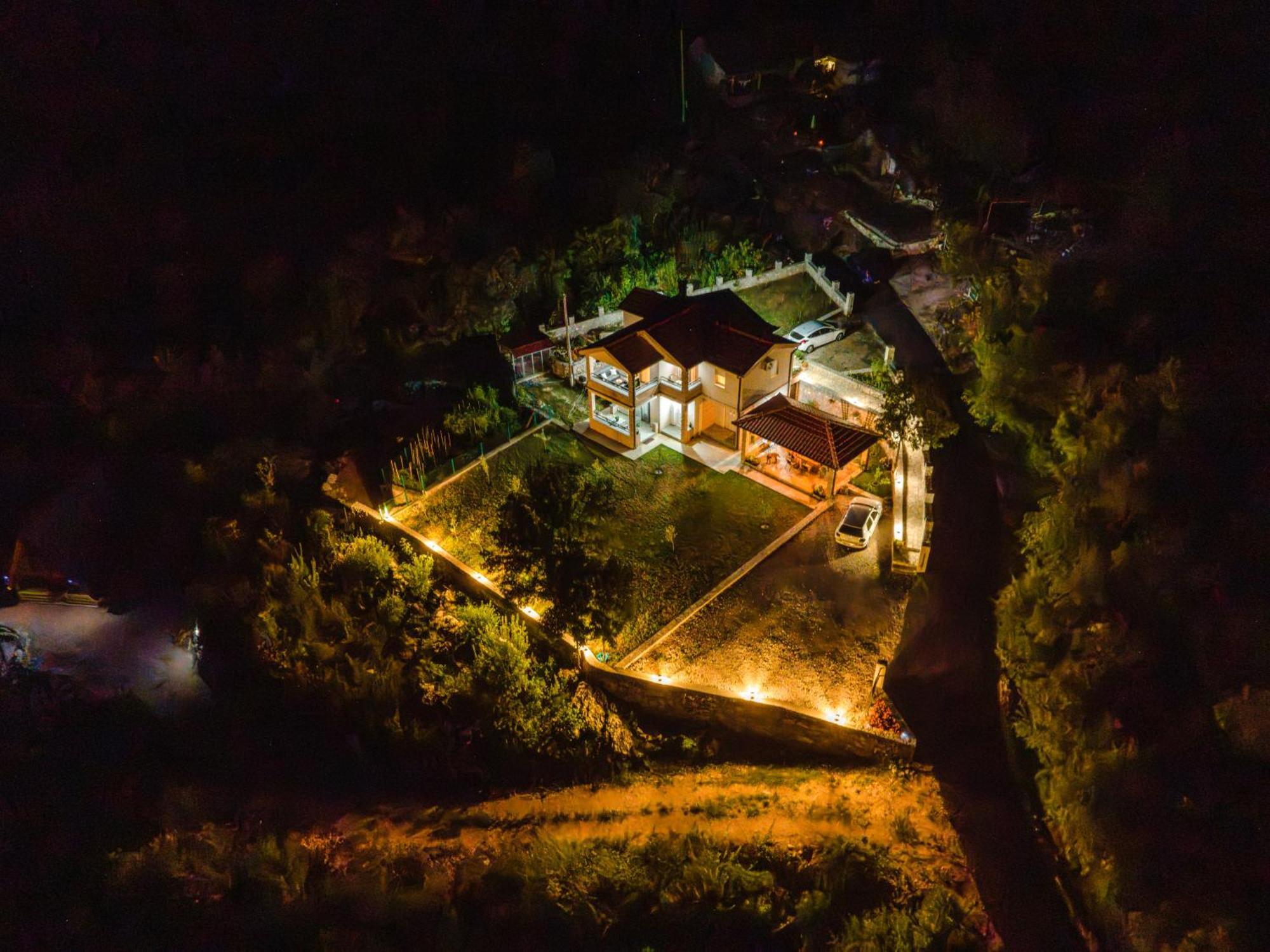 Sunny Side Apartments Rijeka Crnojevića Εξωτερικό φωτογραφία